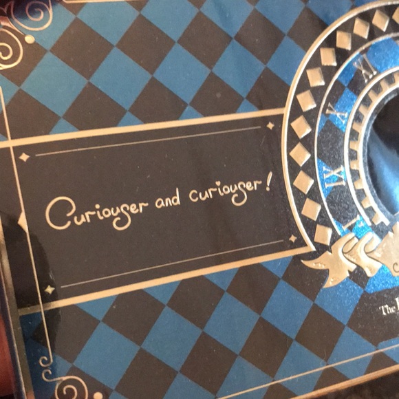 Amazing 🤩 Alice in Wonderland Blue Palette - Picture 4 of 6